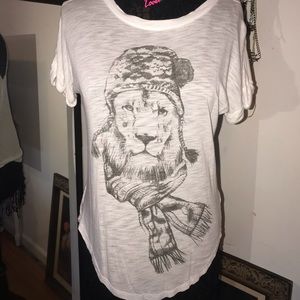 Lion Tee- Size Small- Super Cute Back